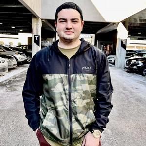 Meet your Posher, Christopher